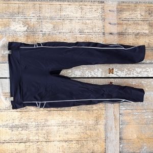 COPY - Fabletics Motion365 black cropped athletic yoga leggings w/ side pockets…